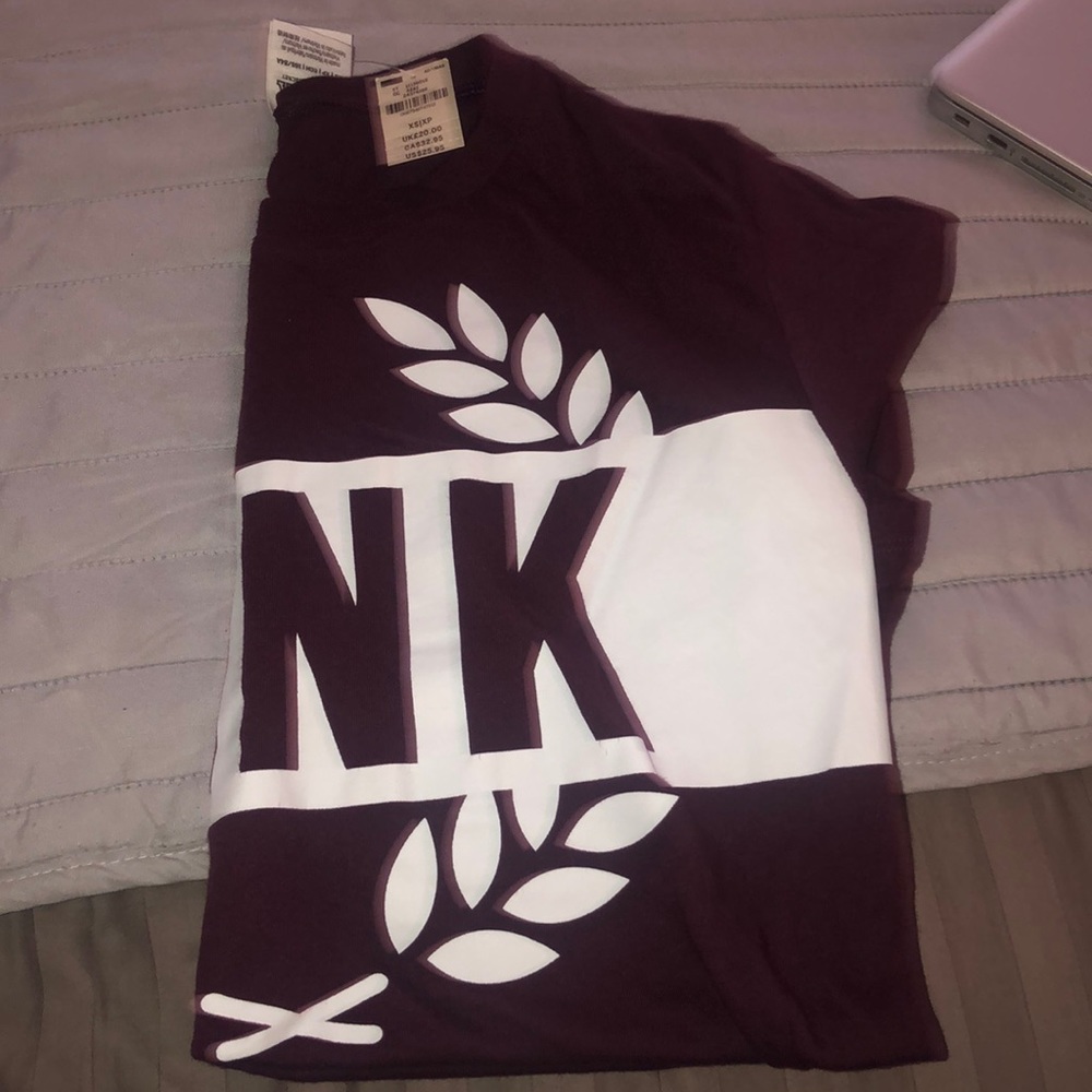 Victoria secret pink shirt ‘